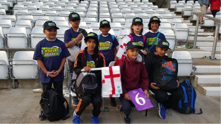 Children are ‘Guard of Honor’ for the England team