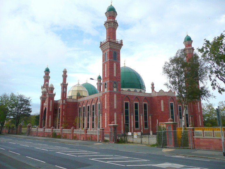 UK Mosques Urged To Recruit More Women