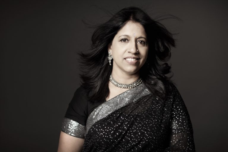 Indian Musical Stalwarts Kavita Krishnamurthy & Dr L. Subramaniam to perform in Bradford