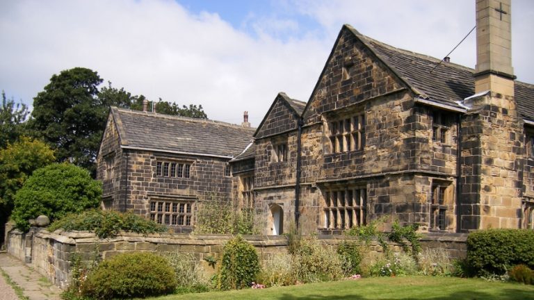 Oakwell Hall run half-term activity trail for families