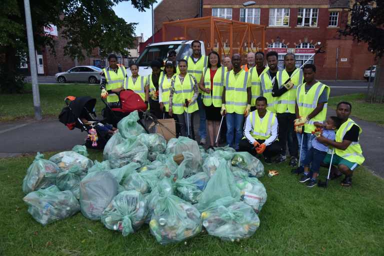 Hundreds Volunteer to Help Make Middlesborough Sparkle