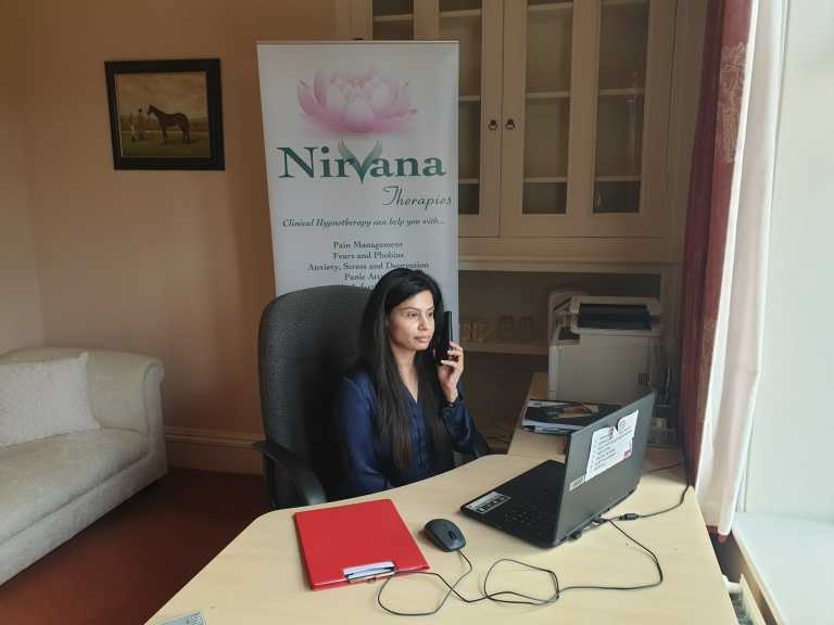 Bradford therapist invites under-pressure frontline workers for complimentary relaxing mind meditation session.