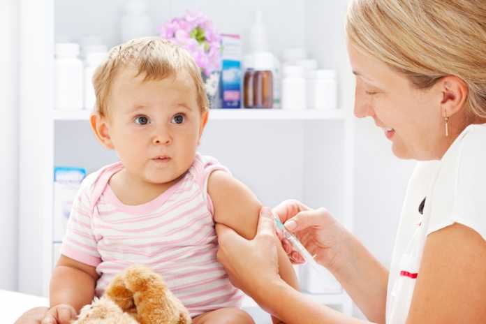 young_baby_vaccination_960x640