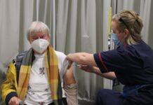 Teesside chiefs urge vulnerable shielding group to keep doing so after receiving COVID jabs