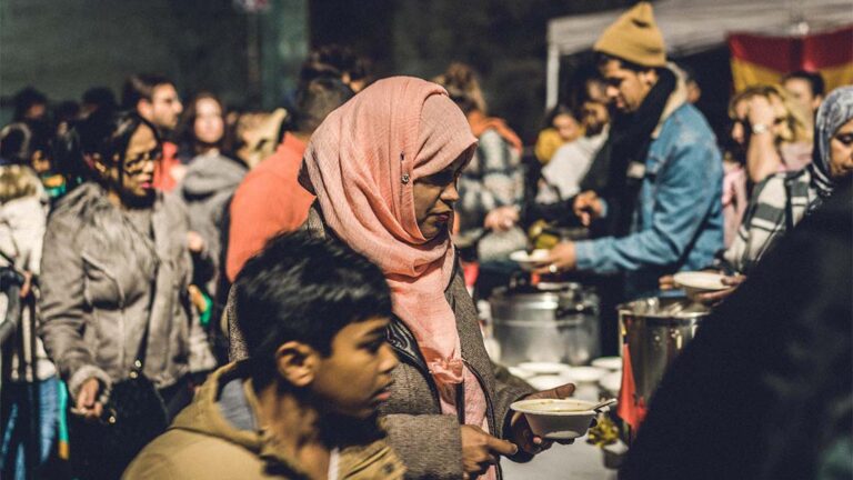 In line with Bradford Curry Awards, Event Supplies hands over tips to reduce catering waste at festivals and outdoor events