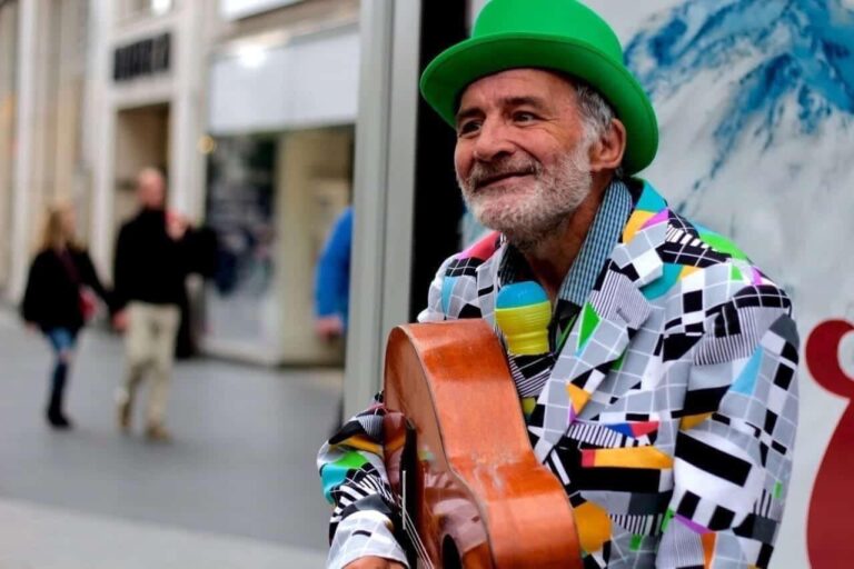 Pete the Busker, prominent entertainer in Liverpool , has passed away