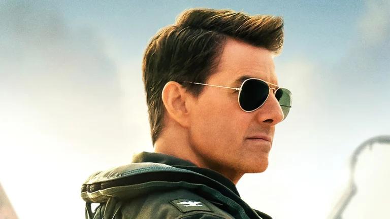 Tom Cruise honoured as decorated naval hero by U.S. Navy