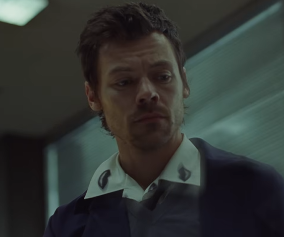 Harry Styles in his new single 'Apertude' music video